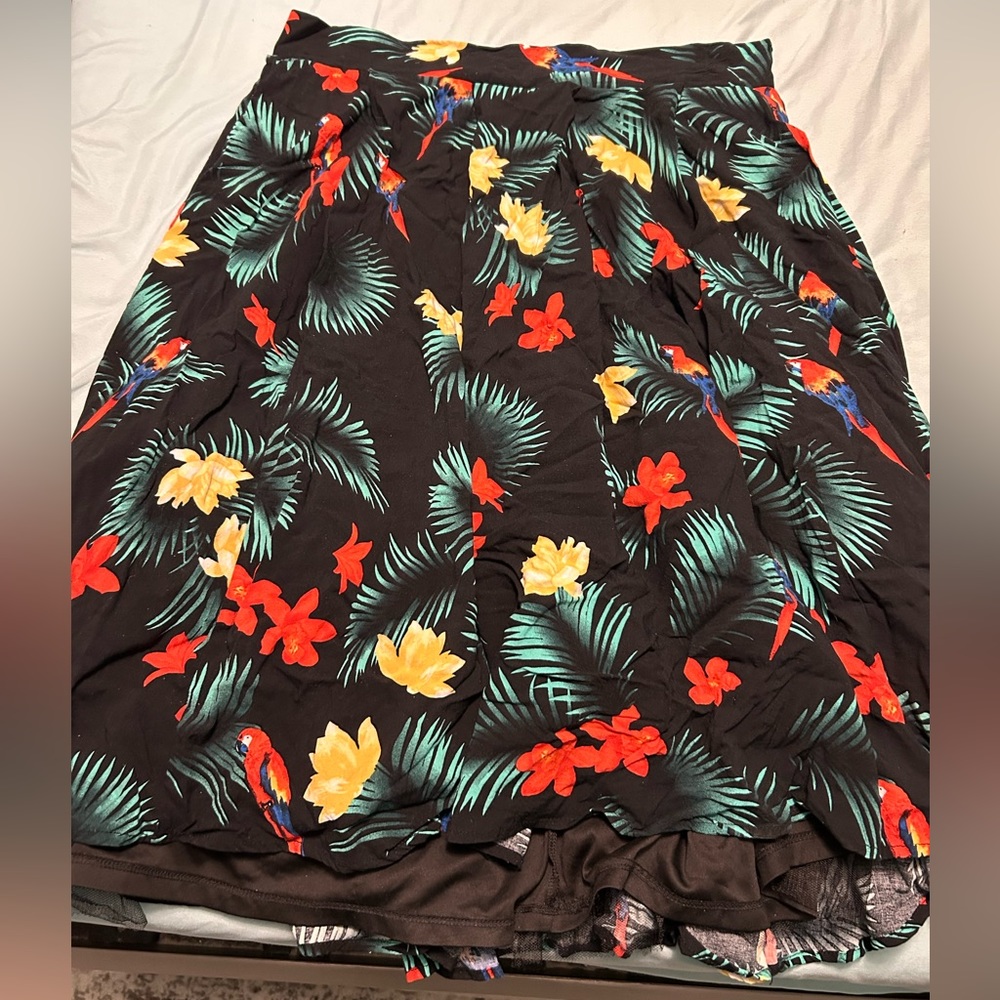 Retro Chic by Torrid Tropical Skirt